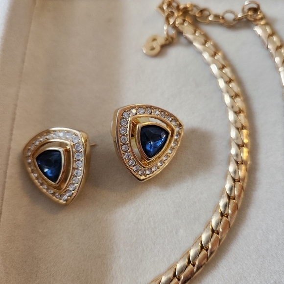 CHRISTIAN DIOR VINTAGE SNAKE CHAIN BLUE CRYSTAL CENTERPIECE CHOKER AND EARRINGS - Picture 3 of 7